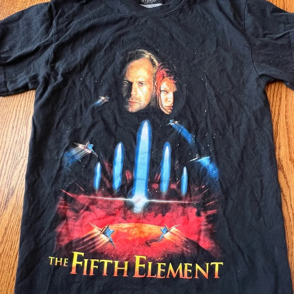 The Fifth Element Graphic Tee - Picture 1 of 4